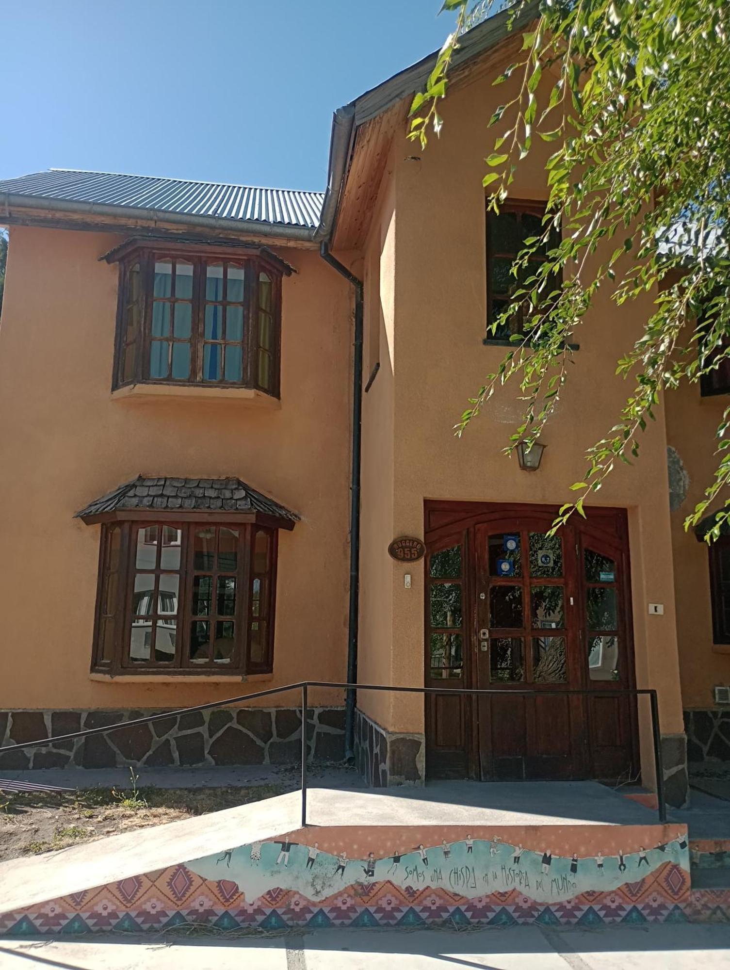 La Casa De Emma Pansiyon Esquel Dış mekan fotoğraf